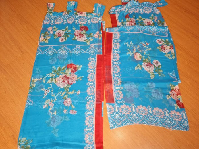 20211019_154635 Cortina de sari indiana estampa floral azul e vermelho