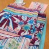 Cortina de sari indiana estampa floral e arabescos rosé e azul