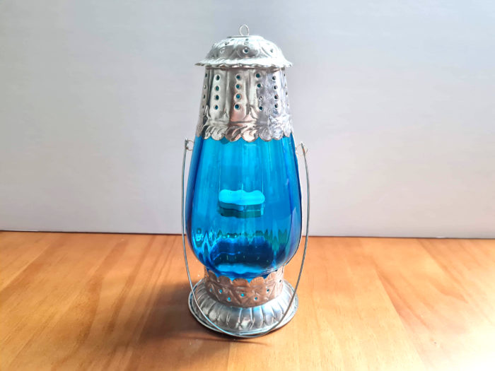luminária de mesa com metal e vidro fabricada na India