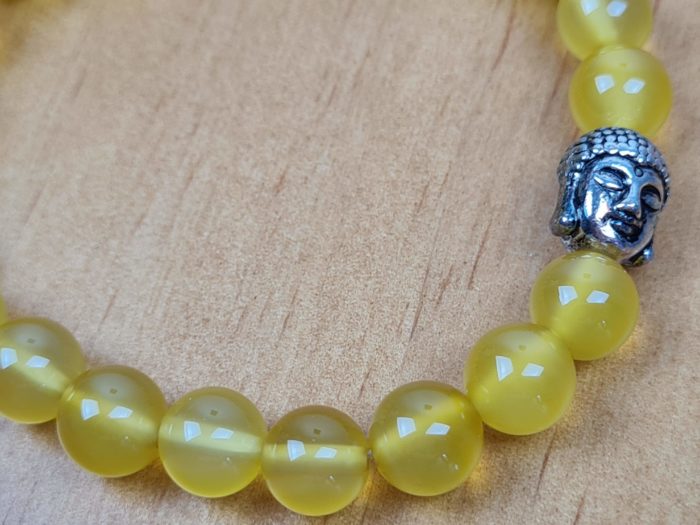Pulseira indiana de pedras naturais e berloque de Buda Ágata amarela