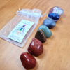 Kit com cristais dos 7 chakras para equilíbrio do corpo e mente