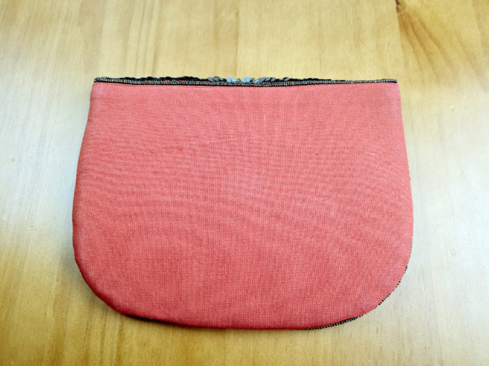 Bolsa indiana clutch com bordados luxuosos com paetês e miçangas