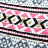 Bolsa indiana boho chic com pedrarias cinza e rosa