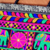Bolsa indiana de tecido com estampa de elefantes preto e color neon