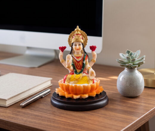 estatua de Lakshmi 11cm em resina bem detalhada. Lakshmi em estátua resinada colorida 11cm
