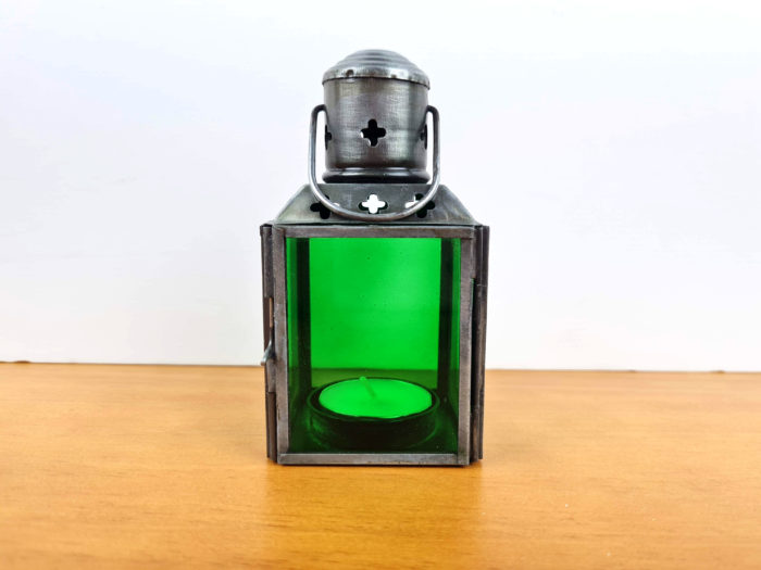 Luminária indiana à vela com vitral verde e ferro 12cm