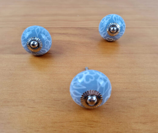 20220504_180559 Kit com 3 puxadores decorativos indianos floral azul claro
