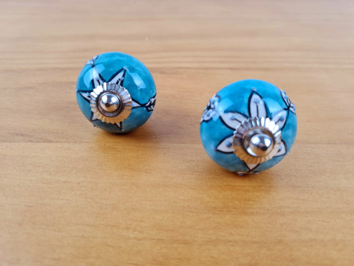 Kit com 2 puxadores decorativos indianos floral azul