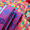 20220506_175544 Sari indiano de seda estampa floral e paisleys vermelho e color