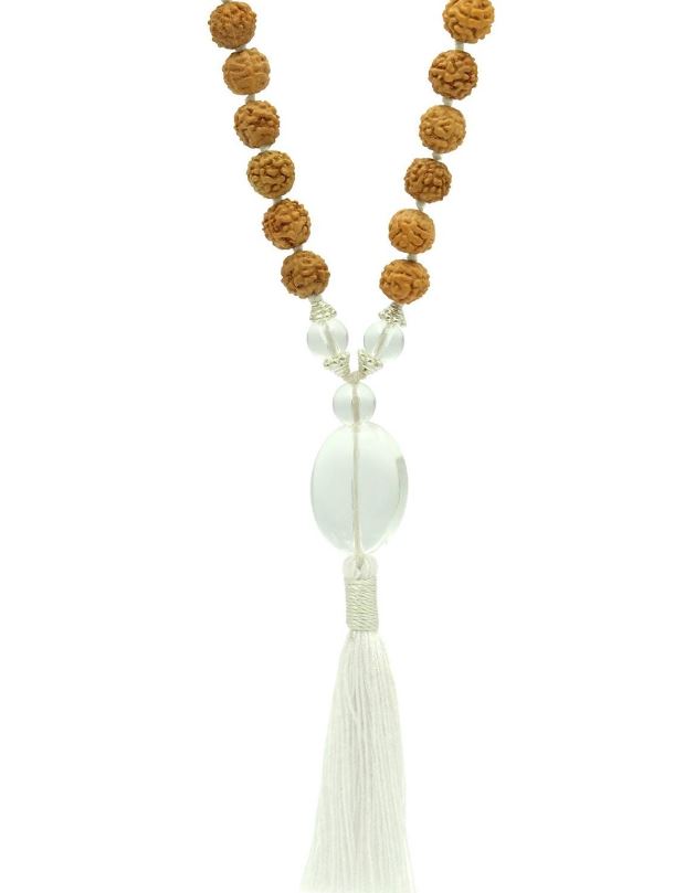 quartzo cristal com rudrakshas