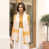 Pashimina indiana de cashmere estampa paisleys creme e mostarda