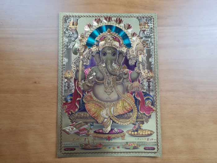 lâmina decorativa de Ganesha, dourada, fabricada na Índia