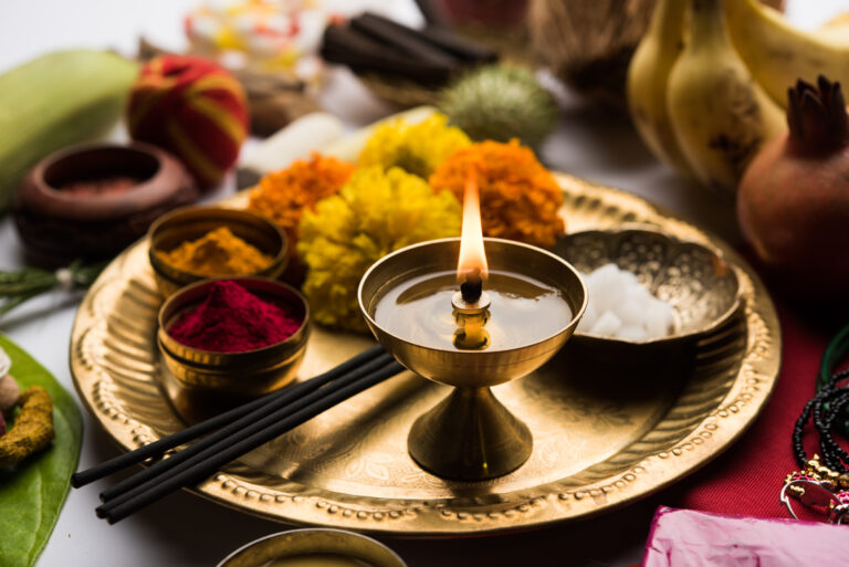 PUJAS RITUAIS AOS DEUSES