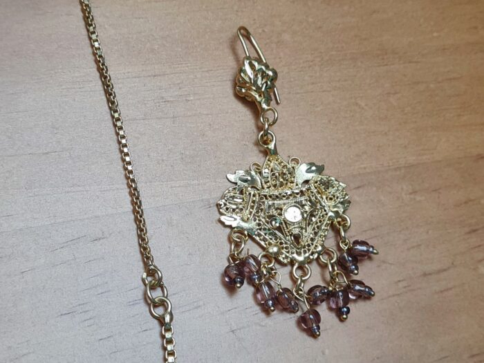 Conjunto de colar e brincos indianos para festas dourado e lilás