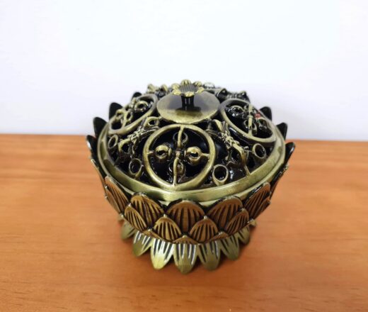 Incensário turíbulo de mesa com design Flor de Lótus e arabescos bronze