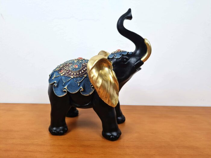 estátua de elefante indiano 20cm, preto com manto azul nas costas