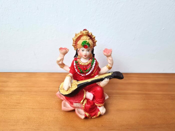 estátua de Sarasvati 9cm resina