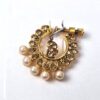 Piercing Maharathi dourado com pedras claras e pérolas