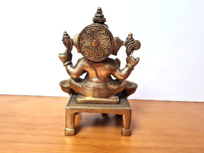 20230103_201539 Estátua e lamparina Ganesha de metal Brass feito na Índia 15cm