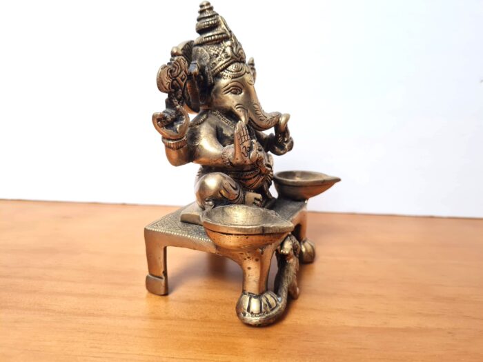 20230103_201544 Estátua e lamparina Ganesha de metal Brass feito na Índia 15cm