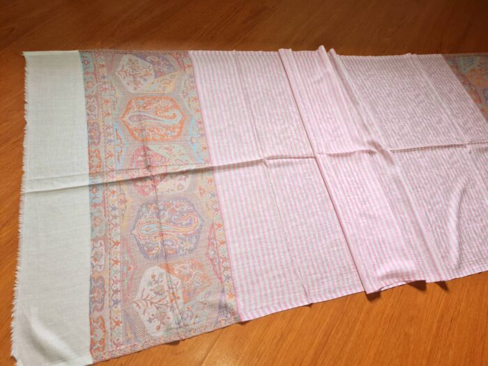 Pashimina indiana de cashmere estampa paisleys rosa listrado