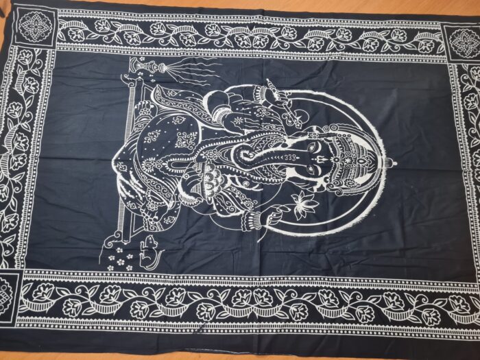 20230125_105354 Colcha indiana ou painel de tecido decorativo, de algodão, com imagem do Deus hindú Ganesha. Coleção Gold Black