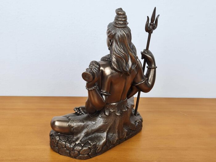 Estátua do Deus Shiva da Veronese Design em postura de lótus 15 cm