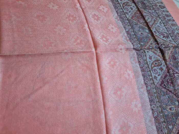 20260729_112356 Pashimina indiana de cashmere estampa paisleys rosa coral
