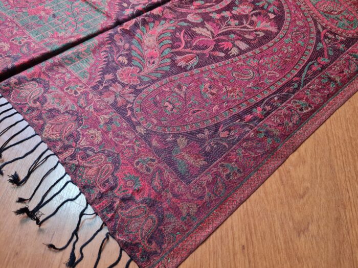 Pashimina indiana estampada de viscose dupla face bordô com franja