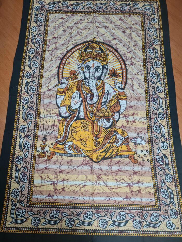 20230303_203838 Colcha indiana ou painel de algodão estampa de Ganesha amarelo 2,10m