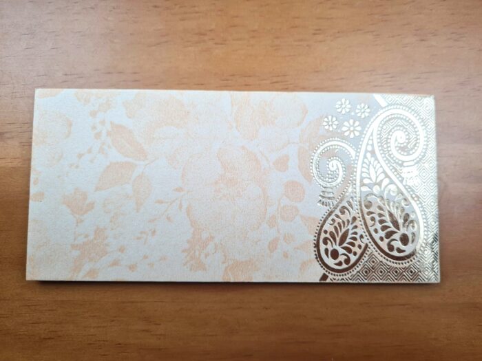 20230331_210600 ENVELOPE INDIANO SALMÃO COM DOURADO ESTAMPA DE ARABESCOS