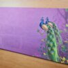 Envelope indiano de luxo estampa de pavões roxo