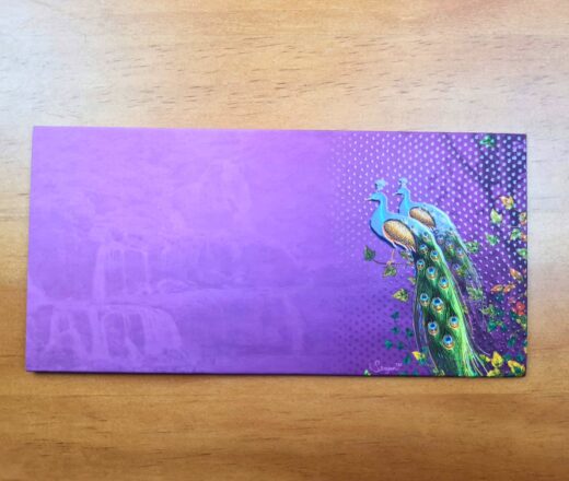 envelope indiano luxuoso de pavões roxo gramatura forte