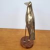 Adorno decorativo indiano base com pássaro dourado artesanal 31cm