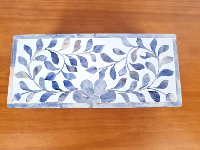Caixa indiana decorativa com tampo floral azulejado 23cm