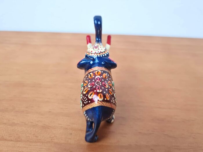 Elefante de metal esmaltado azul e color com técnica cloisonné 8cm