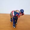 20230407_135143 Elefante de metal esmaltado azul e color com técnica cloisonné 7cm