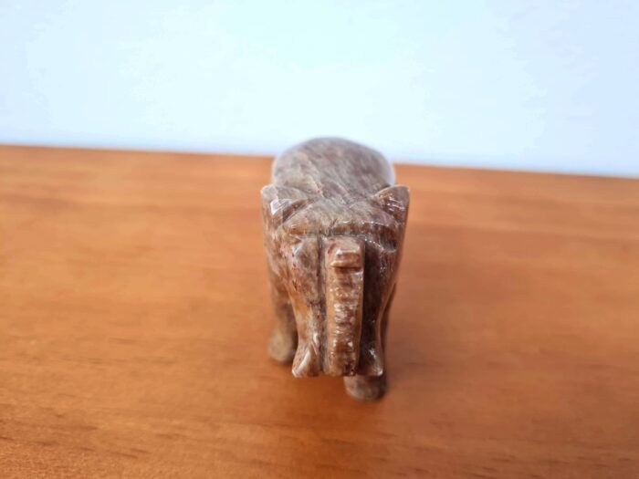 Elefante indiano de pedra lapidada 6cm
