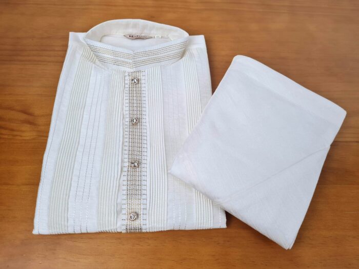 Roupa para noivo em casamentos indianos