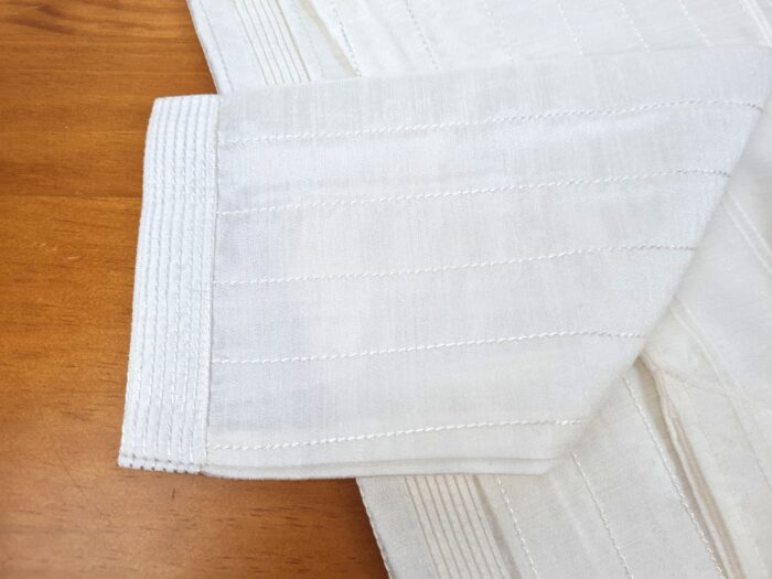 Conjunto completo de vestuário para noivo em casamentos indianos