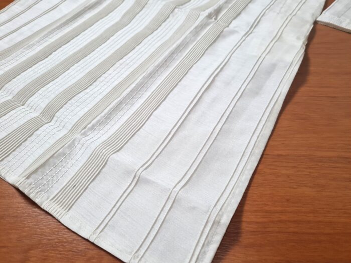 Conjunto completo de vestuário para noivo em casamentos indianos