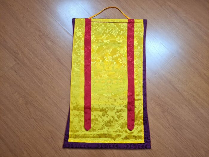 Avalokiteshvara representa, em qualquer caso, a Compaixão de todos os Budas.