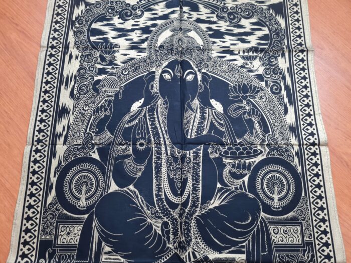 Panô indiano Coleção Gold Black estampa Ganesha 100cm