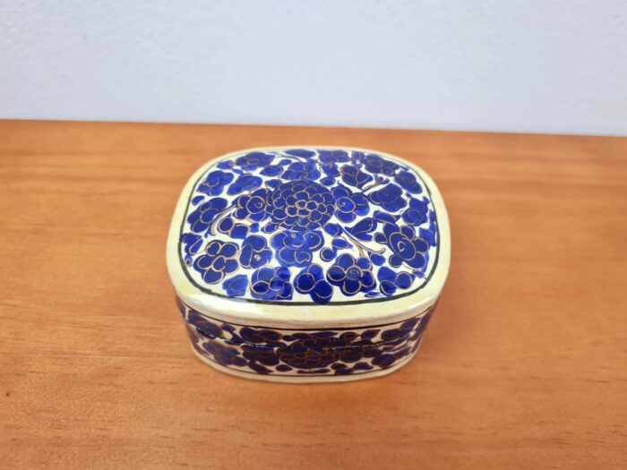 caixinha indiana de papel machê creme e azul floral