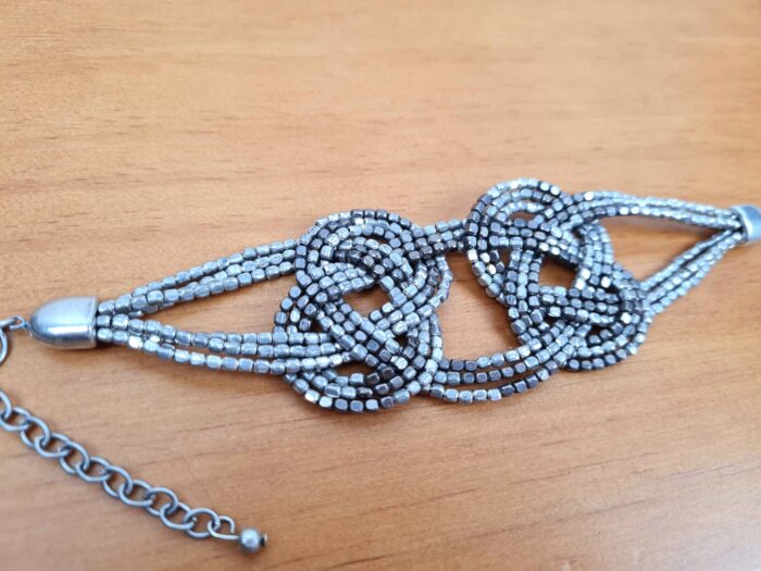 20230530_150255 Pulseira indiana maleável de miçangas cinza prateado