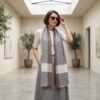 pashmina indiana original cinza floral com nude Pashimina indiana de cashmere estampa paisleys tons de bege e cinza