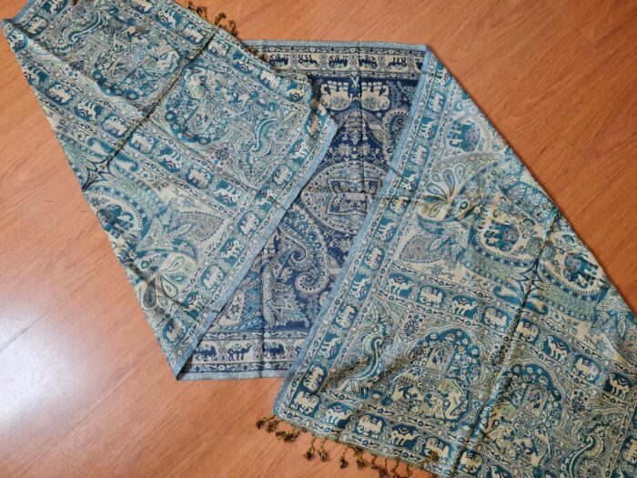 Echarpe indiana algodão com viscose dupla face estampa de arabescos azul e verde
