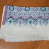Pashimina indiana de cashmere estampa geométrica e floral creme e azul