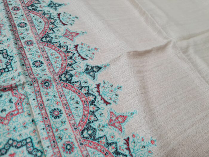 Pashimina indiana de cashmere estampa geométrica e floral creme e verde água