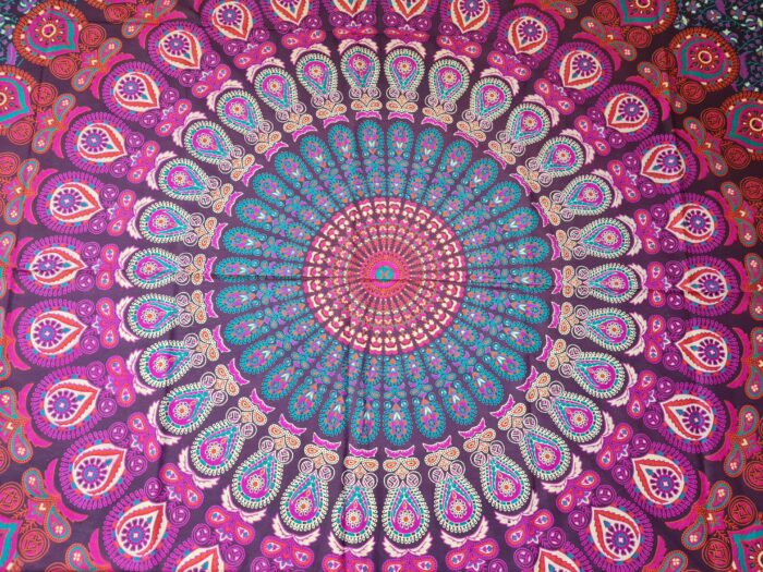 Colcha indiana ou painel decorativo Mandala rosa e turquesa (2,40m x 2,10m)